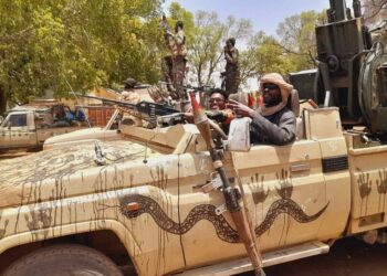 قوات الدعم السريع تعلن توقيف عدد من مقاتليها يشتبه بارتكابهم انتهاكات في الفاشر