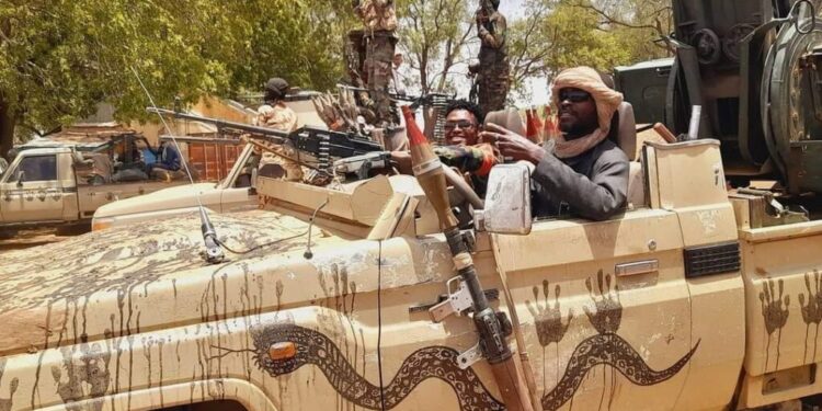 قوات الدعم السريع تعلن توقيف عدد من مقاتليها يشتبه بارتكابهم انتهاكات في الفاشر