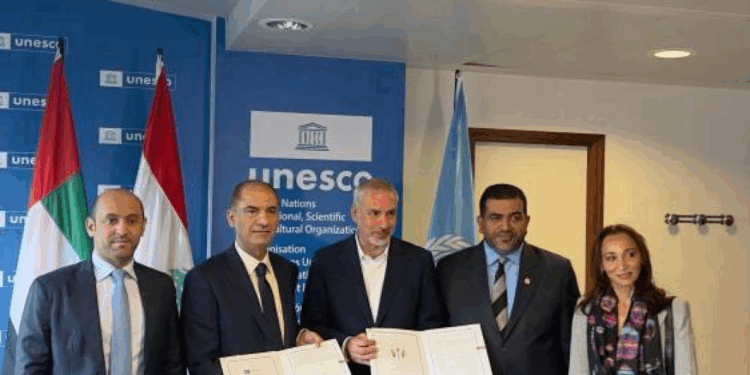 اتفاقية بين الشارقة و«اليونسكو» لإعادة تأهيل مسرح بيروت الكبير