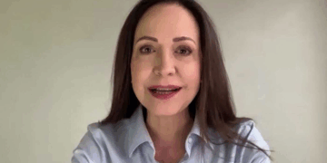 بعد فوزها بنوبل للسلام.. ماريا كورينا تهدي جائزتها لترامب