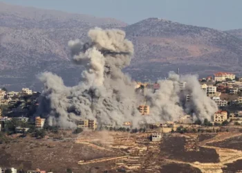 تصعيد في لبنان.. إسرائيل توسع هجماتها في جنوب لبنان وسط تحذيرات رسمية من تداعيات ذلك على تطبيق اتفاق وقف إطلاق النار!