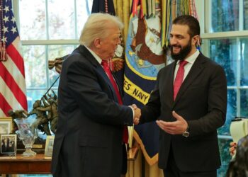 “فورين بوليسي”: ترامب يستعين بالشرع لتأمين حليف جديد في الشرق الأوسط