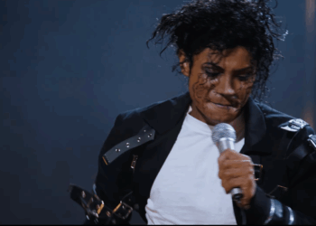 «مايكل».. سيرة ذاتية جديدة لـ مايكل جاكسون في أبريل المقبل من تقديم ابن شقيقه