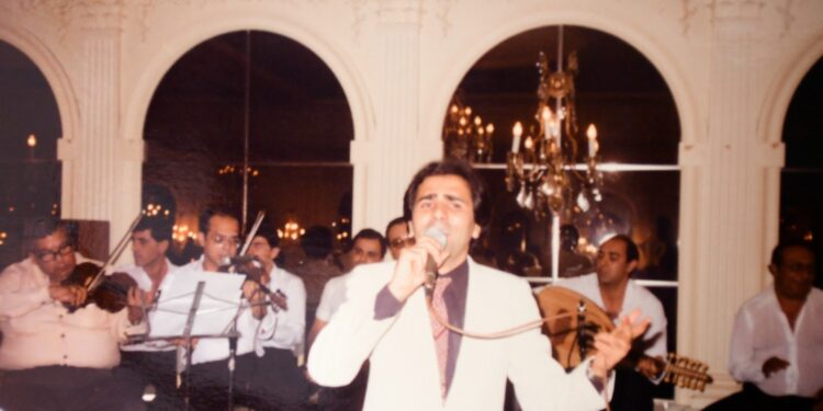 الفنان العراقي فريد حافظ : أنتمي لمدرسة الفن الأصيل وهكذا أرى الأغنية كلمة ولحنا