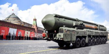 لافروف: نعمل على تنفيذ أمر بوتين بالاستعداد لتجربة نووية