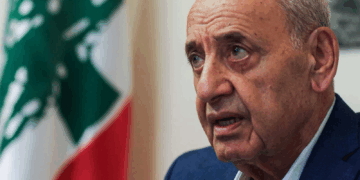 بري يدافع عن حزب الله.. وينفي تهم “تهريب السلاح