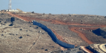 لبنان يشكو إسرائيل لمجلس الأمن ويعتبر بناء جداري فصل بأراضيها “انتهاكا خطيرا” ويحذر من قضم مزيد من الأراضي اللبنانية