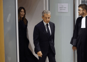 في سابقة نادرة في تاريخ فرنساساركوزي خارج القضبان.. إطلاق سراح مؤقت في انتظار كلمة الاستئناف