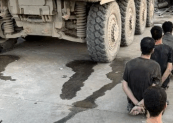 مباحثات مستمرة لإنهاء “أزمة حصار” مقاتلي حماس العالقين في أنفاق رفح وتفاصيل “عرض جديد” قدمته إسرائيل للحركة