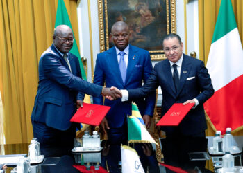 على هامش الزيارة الرسمية للرئيس الجابوني لإيطاليا السيد كمال الغريبي رئيس مجموعة GKSD يكرم الرئيس أوليغي نغيما في حفل بروما وفتح آفاق التعاون المشترك في عدة مجالات مع الغابون