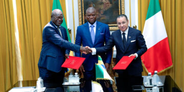 على هامش الزيارة الرسمية للرئيس الجابوني لإيطاليا السيد كمال الغريبي رئيس مجموعة GKSD يكرم الرئيس أوليغي نغيما في حفل بروما وفتح آفاق التعاون المشترك في عدة مجالات مع الغابون