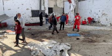 إسرائيل تشن أعنف غارات على جنوب لبنان