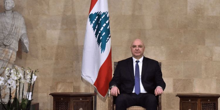 الرئيس اللبناني: لا خيار أمامنا سوى التفاوض لتحقيق الاستقرار