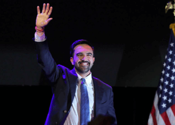 وزير إسرائيلي يهاجم ممداني.. ويوجه دعوة إلى يهود نيويورك