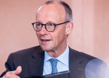 ميرتس: “الحرب في سوريا انتهت.. وسنرحل من يرفض العودة طوعا”