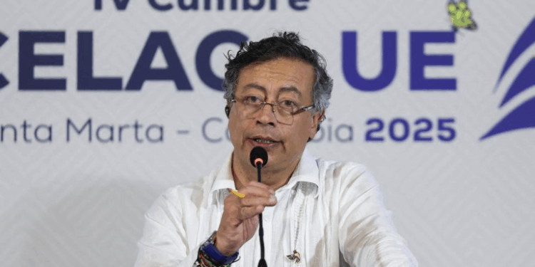 كولومبيا تعلق التبادل الاستخباراتي مع الولايات المتحدة