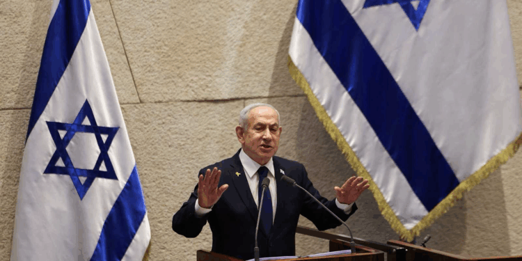 إسرائيل.. نتنياهو يدرس إقالة كاتس وتغيير حقائب وزارية