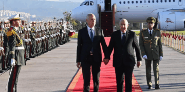 مجلة أمريكية: الجزائر تمارس نفوذًا واسعًا على تونس وتستخدمها كورقة ضغط في صراعاتها الإقليمية 