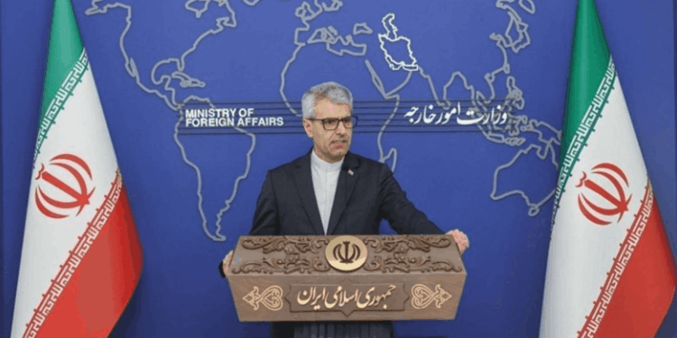 طهران وواشنطن.. جهود لتقريب وجهات النظر وتبادل الرسائل