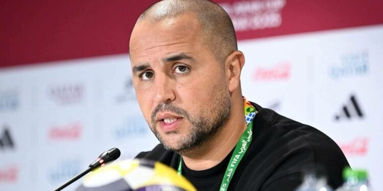 بعد صدمة الإمارات.. بوقرة يستقيل من تدريب الجزائر