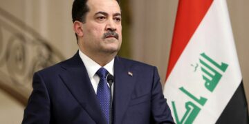 الحكومة العراقية تعفي مسؤولين بعد إزالة حزب الله وجماعة “أنصار الله” من قائمة الإرهاب