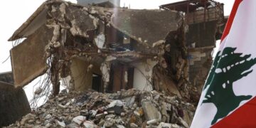 تحرك غير مألوف.. إسرائيل ترسل مبعوثا إلى لبنان