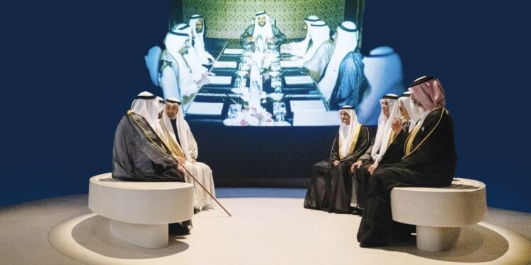 رئيس دولة الإمارات افتتح متحف زايد الوطني بحضور حكام الإمارات.. تزامناً مع الاحتفالات بعيد الاتحاد الـ54