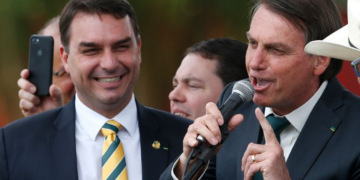 رئيس البرازيل السابق بولسونارو يدعم ترشح نجله لرئاسة البلاد