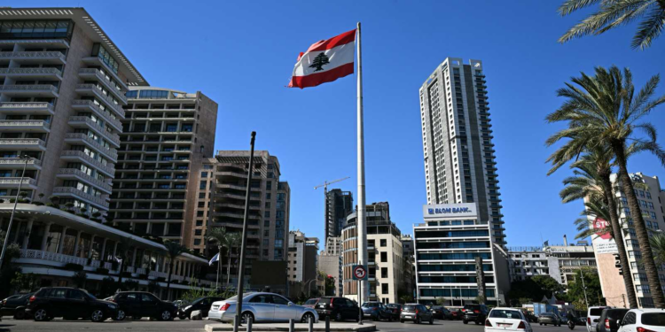 سيمون كرم الممثل الوحيد للبنان في “الميكانيزم”