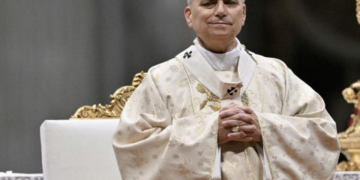 البابا لاوون يدين الحروب ويعبر عن تضامنه مع سكان غزة في عظة عيد الميلاد