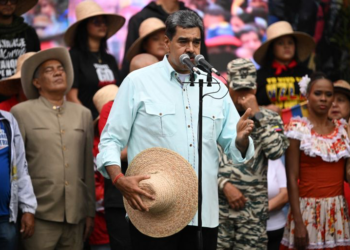 كولومبيا تعرض منح مادورو اللجوء في حال تنحيه عن السلطة