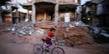 صحف عالمية: الخط الأصفر يشبه حدودا قاتلة للفلسطينيين في غزة