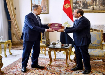 السيسي يبحث مع لافروف تعزيز العلاقات وتطورات غزة وليبيا والسودان ويُعرب عن تقديره لـ”مسار العلاقات الاستراتيجية” بين البلدين وتعميق الشراكة الروسية -الدول الإفريقية