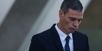 هزيمة للحزب الحاكم بإسبانيا في انتخابات إقليمية وصعود لليمين المتطرف