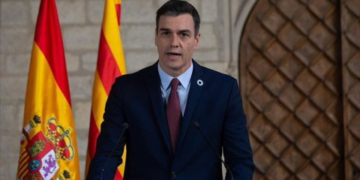 سانشيز: كنا من أوائل الدول التي اعترفت بفلسطين وأثبت الزمن أننا على حق وجزء كبير من العالم يقف إلى جانب إسبانيا .. وسنتعامل مع الفلسطينيين بالتضامن والتعاطف