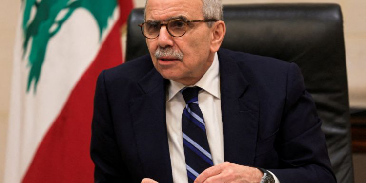 الحكومة اللبنانية تقر مشروع قانون استرجاع الودائع وسط خلافات