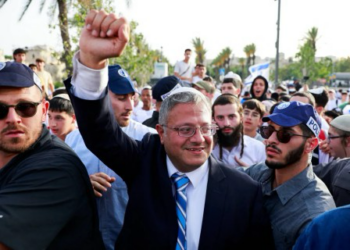 بعد قانون الاعدام.. المتطرف “بن غفير” يقترح اعتقال الأسرى الفلسطينيين داخل سجن مُحاط بالتماسيح لمنع هروبهم