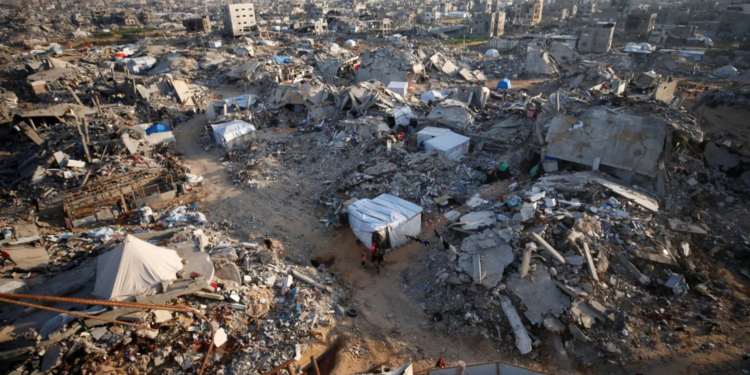 حماس تتهم إسرائيل بمواصلة خرق اتفاق غزة رغم الحديث عن المرحلة الثانية وتحذر من أن انتهاكات الاحتلال تزيد خطورة الأوضاع الإنسانية