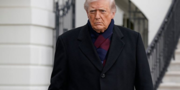 ترامب يتوعد تنظيم الدولة بعد مقتل جنود أميركيين في سوريا