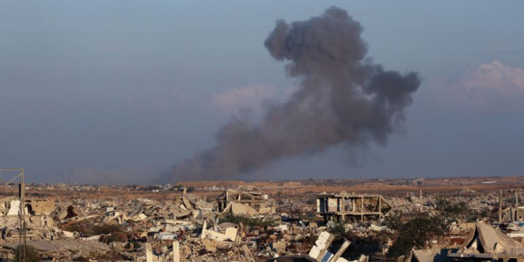 ترامب يعتزم إعلان بدء المرحلة الثانية من اتفاق غزة قريبا وحماس تدعو لوقف الخروقات