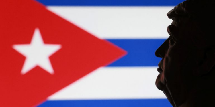 “فاوضوا قبل فوات الأوان”.. ترامب يهدد كوبا وهافانا تصف أميركا بالقوة “الإجرامية”