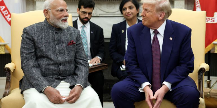 ترامب يهدد الهند بسبب النفط الروسي