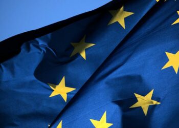 الاتحاد الأوروبي يعتزم فرض “عقوبات جديدة” على إيران.. وطهران تستدعي سفراء أربع دول أوروبية بشأن دعم الاحتجاجات