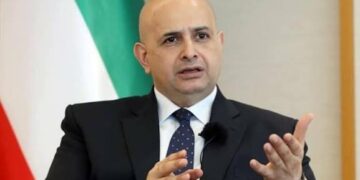 مرسوم أميري بسحب الجنسية من سفير الكويت الحالي في لندن