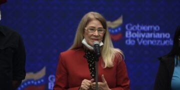 سيليا فلوريس.. “المحاربة الأولى” ورفيقة درب نيكولاس مادورو