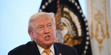 ترامب يتحدى القانون الدولي: أنا من يحدد القيود على صلاحياتي