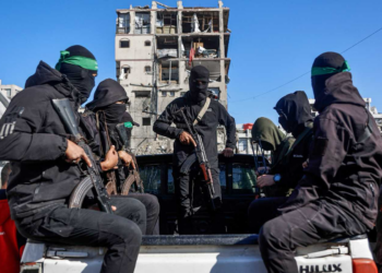 “أكسيوس” يكشف تفاصيل خطة نزع سلاح “حماس” في غزة