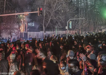 رسائل عبر روسيا.. هذا ما تعهدت به إسرائيل وإيران