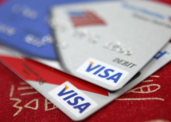 ترامب: لن نسمح لشركات بطاقات الائتمان باستغلال الشعب الأميركي