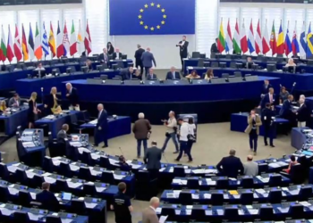 الاتحاد الأوروبي يعلن تشديدا واسعا في سياسات الهجرة والترحيل